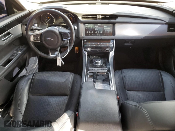 2019 Jaguar XF 25t Prestige with VIN SAJBE4FX6KCY81053, listed as a Copart auction lot 72451524 with 50,749 mi miles and Salvage Title. Bid and sale history available at carsss.com. Image 8.