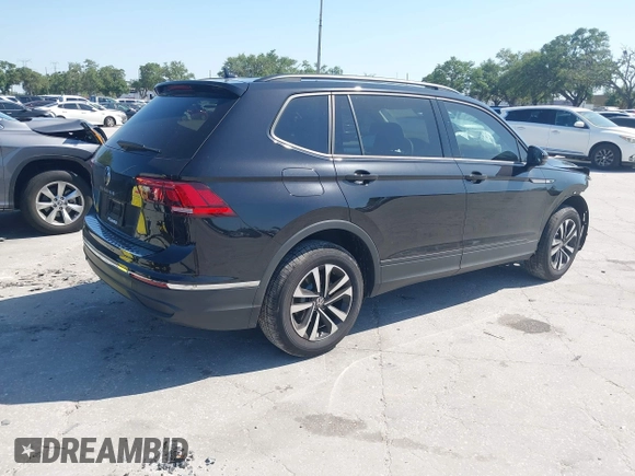 2024 Volkswagen Tiguan S z VIN 3VVRB7AX4RM226494, wystawiony jako IAAI lot #42000799 z przebiegiem 946 mil mil oraz . Historia ofert i sprzedaży dostępna na DreamBid. Obrazek 4.