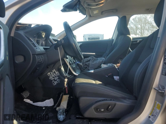 2015 Volvo XC60 z VIN YV4940RA8F2609421, wystawiony jako Copart lot #86134784 z przebiegiem 20 214 mil mil oraz Szkoda całkowita • Salvage title. Historia ofert i sprzedaży dostępna na DreamBid. Obrazek 7.