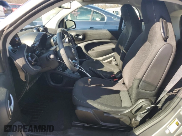 2019 Smart fortwo Pure z VIN WMEFJ9BA4KK386190, wystawiony jako Copart lot #85565094 z przebiegiem 15 531 mil mil oraz Szkody całkowita. Historia ofert i sprzedaży dostępna na DreamBid. Obrazek 7.
