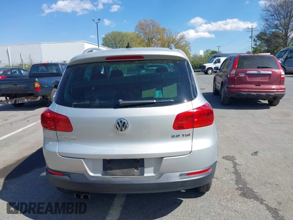 2015 Volkswagen Tiguan SE with VIN WVGAV7AX0FW544218, listed as a IAAI auction lot 41897418 with 97,235 mi miles and . Bid and sale history available at DreamBid. Image 17.