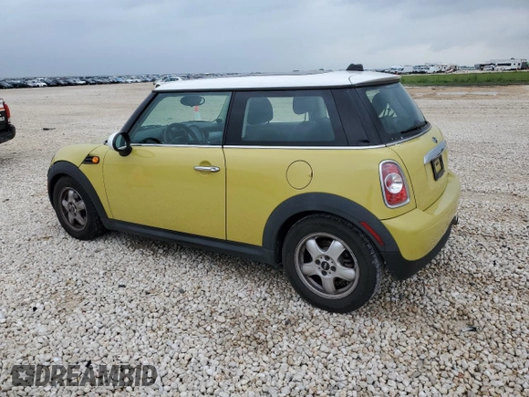2011 MINI Hardtop z VIN WMWSU3C56BT093725, wystawiony jako Copart lot #54552145 z przebiegiem 119 060 mil mil oraz Czysty tytuł • Clean title. Historia ofert i sprzedaży dostępna na DreamBid. Obrazek 2.