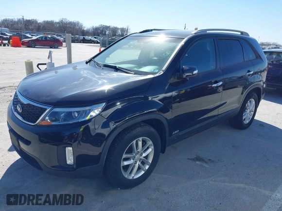 2015 Kia Sorento LX with VIN 5XYKTDA60FG607237, listed as a IAAI auction lot 41690678 with 114,380 mi miles. Bid and sale history available at carsss.com. Image 2.