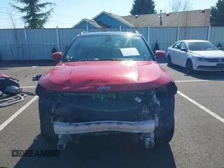 2018 Jeep Compass Latitude with VIN 3C4NJDBB5JT127730, listed as a IAAI auction lot 41701871 with 136,544 mi miles. Bid and sale history available at carsss.com. Image 13.
