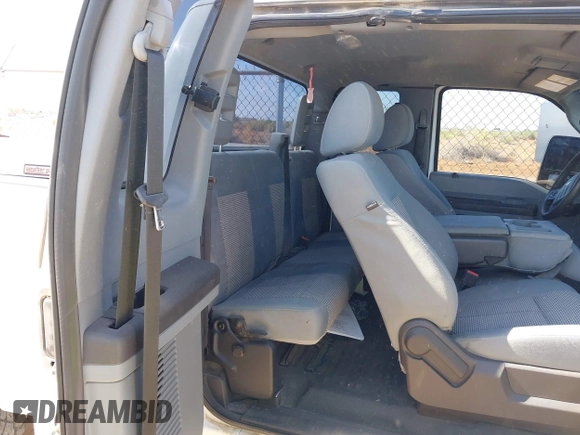 2016 Ford F-250 XLT with VIN 1FT7X2B6XGEB63033, listed as a IAAI auction lot 42593094 with 139,263 mi miles and . Bid and sale history available at DreamBid. Image 8.