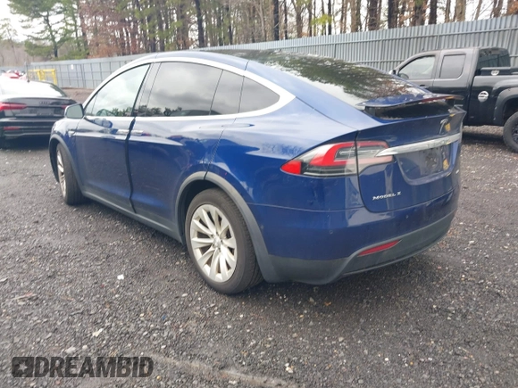 2016 Tesla Model X 70D with VIN 5YJXCBE20GF016173, listed as a IAAI auction lot 41809725 with 116,198 mi miles. Bid and sale history available at carsss.com. Image 3.