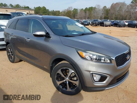2017 Kia Sorento EX with VIN 5XYPHDA11HG277686, listed as a IAAI auction lot 41790097 with 70,799 mi miles and . Bid and sale history available at carsss.com. Image 1.