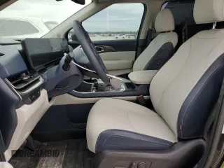 2025 Kia Carnival SX with VIN KNDNE5K37S6460882, listed as a Copart auction lot 82838604 with 1,978 mi miles and Salvage Title. Bid and sale history available at carsss.com. Image 7.