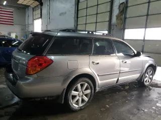 2008 Subaru Outback (Natl) Ltd with VIN 4S4BP62C787357589, listed as a Copart auction lot 87007354 with 209,727 mi miles and Salvage Title. Bid and sale history available at carsss.com. Image 3.