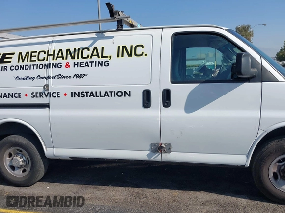 2018 Chevrolet Express Cargo with VIN 1GCWGAFP3J1343798, listed as a IAAI auction lot 40219592 with 121,288 mi miles and . Bid and sale history available at DreamBid. Image 14.