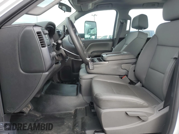2023 Chevrolet Silverado 1500 with VIN 1HTKHPVM3PH723040, listed as a Copart auction lot 43317695 with 2,944 mi miles and Salvage Title. Bid and sale history available at DreamBid. Image 7.