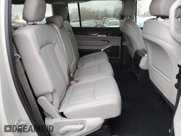 2022 Jeep Wagoneer Series III with VIN 1C4SJVDT3NS137548, listed as a Copart auction lot 46156735 with 19,731 mi miles and Salvage Title. Bid and sale history available at DreamBid. Image 11.