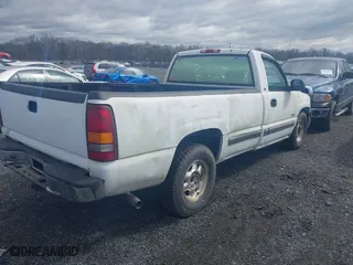 2000 Chevrolet Silverado 1500 with VIN 1GCEC14V6YE419087, listed as a IAAI auction lot 38916431 with 1 mi miles. Bid and sale history available at carsss.com. Image 4.