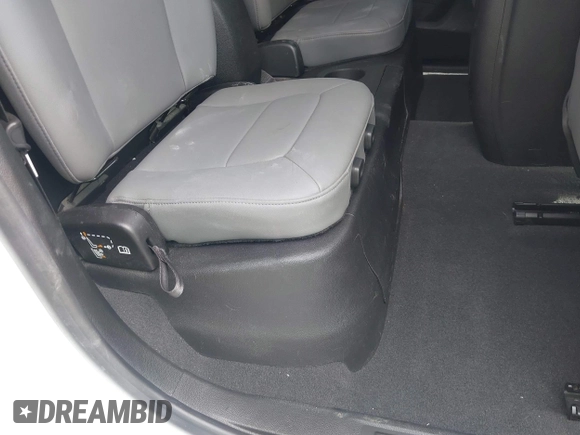2019 Chevrolet Colorado 4WD Work Truck z VIN 1GCHTBEA5K1221307, wystawiony jako IAAI lot #42273653 z przebiegiem 94 746 mil mil oraz . Historia ofert i sprzedaży dostępna na DreamBid. Obrazek 8.
