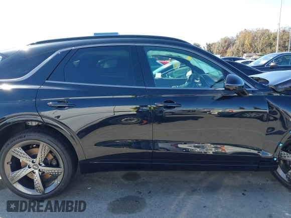 2025 Genesis GV70 2.5T with VIN KMUMADTB8SU180047, listed as a IAAI auction lot 41926080 with 221 mi miles and . Bid and sale history available at DreamBid. Image 14.