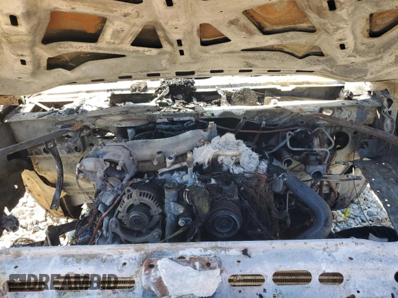 2016 GMC Sierra 3500HD Denali z VIN 1GT42YE87GF206304, wystawiony jako Copart lot #66987434 z przebiegiem Nie podano mil oraz Nie do naprawy • Non repairable. Historia ofert i sprzedaży dostępna na DreamBid. Obrazek 7.