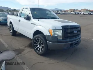 2014 Ford F-150 XL with VIN 1FTMF1CM3EKG36797, listed as a IAAI auction lot 40892574 with 136,417 mi miles. Bid and sale history available at carsss.com. Image 1.