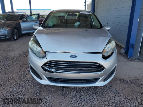 2017 Ford Fiesta SE z VIN 3FADP4BJ5HM145950, wystawiony jako Copart lot #54406095 z przebiegiem 45 395 mil mil oraz Szkoda całkowita • Salvage title. Historia ofert i sprzedaży dostępna na DreamBid. Obrazek 5.