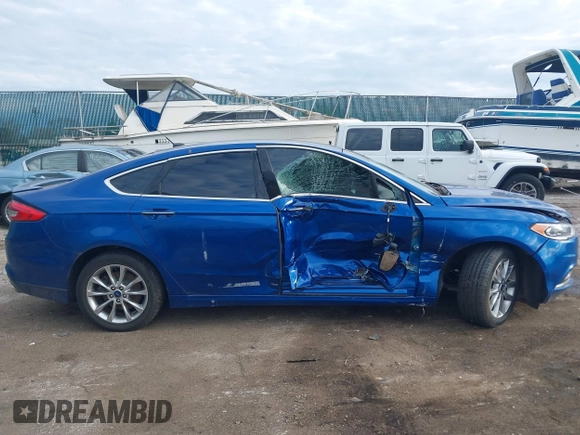2017 Ford Fusion Titanium with VIN 3FA6P0SUXHR238980, listed as a IAAI auction lot 41890248 with 64,392 mi miles and . Bid and sale history available at DreamBid. Image 13.