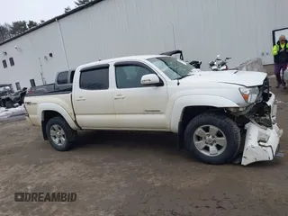 2014 Toyota Tacoma with VIN 3TMLU4EN5EM157590, listed as a IAAI auction lot 41687141 with 111,836 mi miles. Bid and sale history available at carsss.com. Image 13.