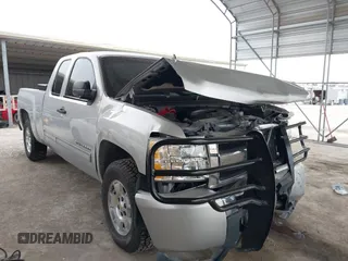2011 Chevrolet Silverado 1500 LS with VIN 1GCRCREA0BZ241463, listed as a IAAI auction lot 41289627 with 214,469 mi miles and . Bid and sale history available at DreamBid. Image 1.