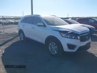 2016 Kia Sorento LX with VIN 5XYPGDA50GG136693, listed as a IAAI auction lot 40649800 with 67,281 mi miles. Bid and sale history available at carsss.com. Image 1.
