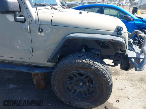 2017 Jeep Wrangler Unlimited Sahara with VIN 1C4BJWEG1HL746854, listed as a IAAI auction lot 41948127 with 97,730 mi miles. Bid and sale history available at carsss.com. Image 17.