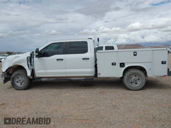 2023 Ford F-250 XL with VIN 1FT7W2BA1PEC14278, listed as a IAAI auction lot 42410942 with 61,769 mi miles and . Bid and sale history available at DreamBid. Image 14.