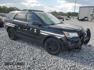2017 Ford Police Interceptor Utility z VIN 1FM5K8AR8HGD44315, wystawiony jako Copart lot #60288855 z przebiegiem 77 052 mil mil oraz Szkoda całkowita • Salvage title. Historia ofert i sprzedaży dostępna na DreamBid. Obrazek 4.