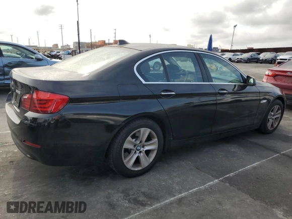 2012 BMW 5 Series 528i with VIN WBAXG5C52CDX04757, listed as a Copart auction lot 55451685 with 118,337 mi miles and Clean Title. Bid and sale history available at carsss.com. Image 3.