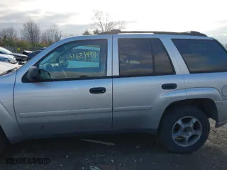 2008 Chevrolet TrailBlazer Fleet w/2FL with VIN 1GNDT13S182242282, listed as a IAAI auction lot 40945212 with 176,737 mi miles. Bid and sale history available at carsss.com. Image 14.