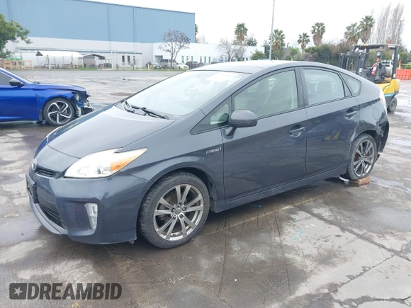 2014 Toyota Prius Four with VIN JTDKN3DUXE1776341, listed as a IAAI auction lot 41740542 with 199,746 mi miles. Bid and sale history available at carsss.com. Image 17.