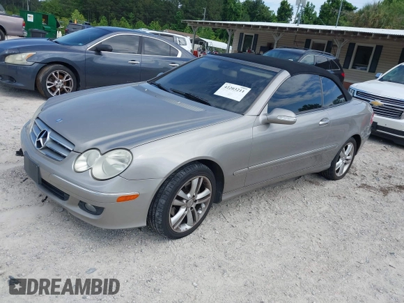 2007 Mercedes-Benz CLK 350 with VIN WDBTK56FX7F220719, listed as a IAAI auction lot 42203211 with 119,121 mi miles and . Bid and sale history available at DreamBid. Image 2.