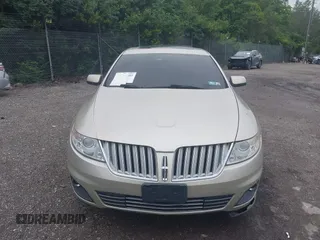 2010 Lincoln MKS с VIN 1LNHL9DRXAG614758, выставлен на аукционе IAAI как лот 42326402 с пробегом 141 602 миль миль и . История ставок и продаж доступна на DreamBid. Изображение 13.