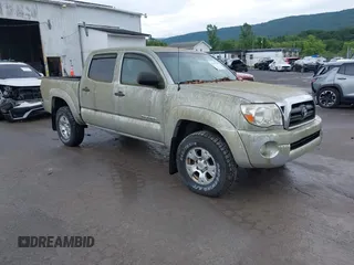 2008 Toyota Tacoma z VIN 5TELU42N18Z538316, wystawiony jako IAAI lot #42525140 z przebiegiem 242 751 mil mil oraz . Historia ofert i sprzedaży dostępna na DreamBid. Obrazek 1.