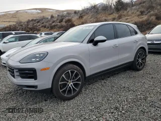 2024 Porsche Cayenne z VIN WP1AA2AY6RDA01935, wystawiony jako Copart lot #86174674 z przebiegiem 9 774 mil mil oraz Szkoda całkowita • Salvage title. Historia ofert i sprzedaży dostępna na DreamBid. Obrazek 1.