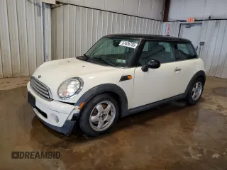 2009 MINI Hardtop with VIN WMWMF33539TW74841, listed as a Copart auction lot 57636705 with 269,837 mi miles and Salvage title. Bid and sale history available at DreamBid. Image 1.