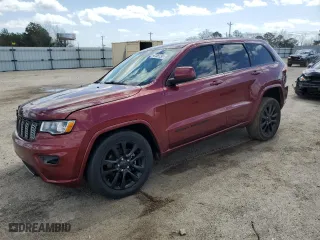 2017 Jeep Grand Cherokee Laredo with VIN 1C4RJEAGXHC805107, listed as a Copart auction lot 47367295 with 154,849 mi miles and Salvage Title. Bid and sale history available at carsss.com. Image 1.