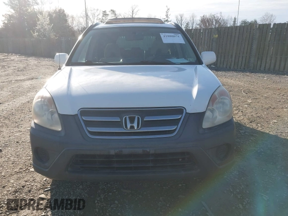 2005 Honda CR-V EX with VIN SHSRD78875U315913, listed as a IAAI auction lot 41880071 with 310,358 mi miles. Bid and sale history available at carsss.com. Image 6.