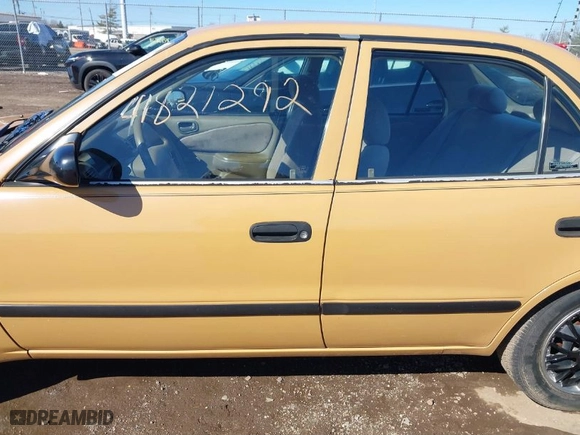 1999 Chevrolet Prizm with VIN 1Y1SK5284XZ400907, listed as a IAAI auction lot 41821292 with 90,134 mi miles. Bid and sale history available at carsss.com. Image 15.