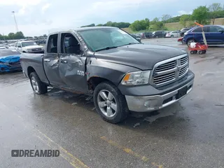 2015 Ram 1500 Outdoorsman z VIN 1C6RR7GM7FS720009, wystawiony jako IAAI lot #42551644 z przebiegiem 67 261 mil mil oraz . Historia ofert i sprzedaży dostępna na DreamBid. Obrazek 1.