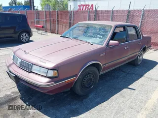 1988 Oldsmobile Cutlass Ciera with VIN 2G3AM5132J9375426, listed as a IAAI auction lot 42014990 with 292,060 mi miles and . Bid and sale history available at DreamBid. Image 2.