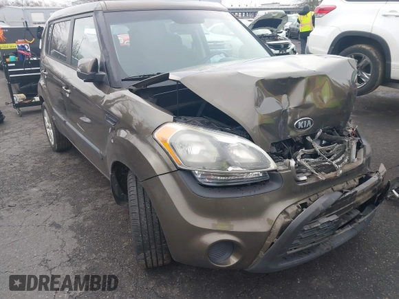 2013 Kia Soul ! with VIN KNDJT2A63D7537954, listed as a IAAI auction lot 41367467 with 91,580 mi miles. Bid and sale history available at carsss.com. Image 6.