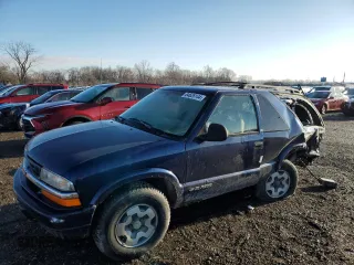 1998 Chevrolet Blazer LS with VIN 1GNCT18W5WK259946, listed as a Copart auction lot 84626144 with 192,036 mi miles and Salvage title. Bid and sale history available at DreamBid. Image 1.