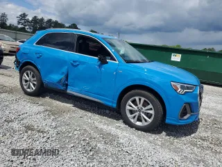 2023 Audi Q3 S line Premium z VIN WA1DECF37P1038071, wystawiony jako Copart lot #52602355 z przebiegiem 44 479 mil mil oraz Szkody całkowita. Historia ofert i sprzedaży dostępna na DreamBid. Obrazek 4.