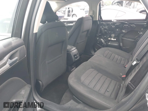 2018 Ford Fusion SE with VIN 3FA6P0HD8JR268055, listed as a IAAI auction lot 42151813 with 83,306 mi miles and . Bid and sale history available at carsss.com. Image 8.