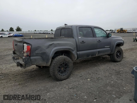 2017 Toyota Tacoma SR5 z VIN 3TMCZ5AN7HM094624, wystawiony jako Copart lot #58166405 z przebiegiem 84 877 mil mil oraz Szkoda całkowita • Salvage title. Historia ofert i sprzedaży dostępna na DreamBid. Obrazek 3.
