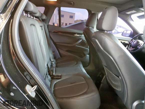 2019 BMW X1 sDrive28i z VIN WBXHU7C50K5N53361, wystawiony jako Copart lot #57681065 z przebiegiem 94 471 mil mil oraz Czysty tytuł • Clean title. Historia ofert i sprzedaży dostępna na DreamBid. Obrazek 11.