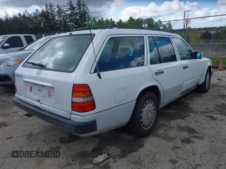 1992 Mercedes-Benz 300 with VIN WDBEA90E1NF206532, listed as a IAAI auction lot 42148991 with 248,072 mi miles and . Bid and sale history available at DreamBid. Image 4.