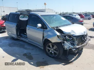 2015 Toyota Sienna SE с VIN 5TDXK3DC7FS684341, выставлен на аукционе IAAI как лот 41959077 с пробегом 154 377 миль миль и . История ставок и продаж доступна на DreamBid. Изображение 1.